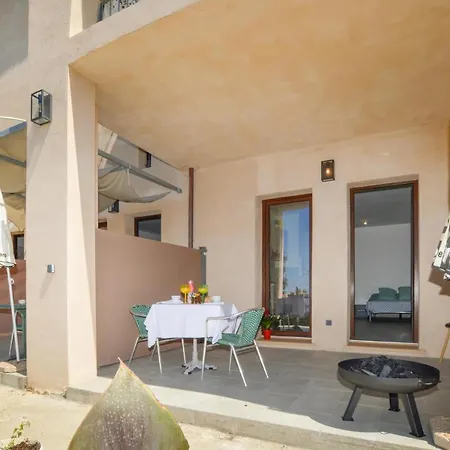 Appartement Beautiful In With Kitchen