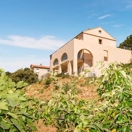 Appartement Beautiful In With Kitchen Piana (Corsica)